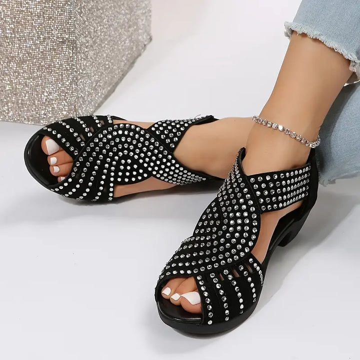 Nuevas sandalias de diamantes de verano
